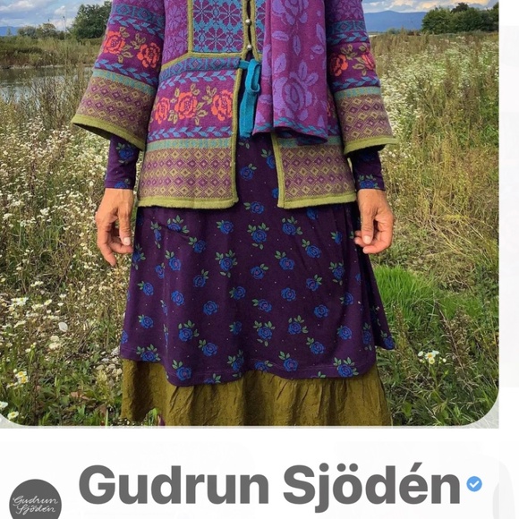 Gudrun Sjoden Dresses & Skirts - GUDRUN SJODEN OLAND DRESS BLACK RED ROSES TN STRETCH